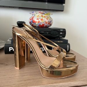 Gianvitto Rossi platform heel